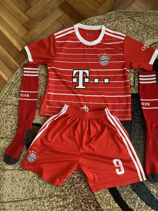 Vand echipament de fotbal bayern munchen