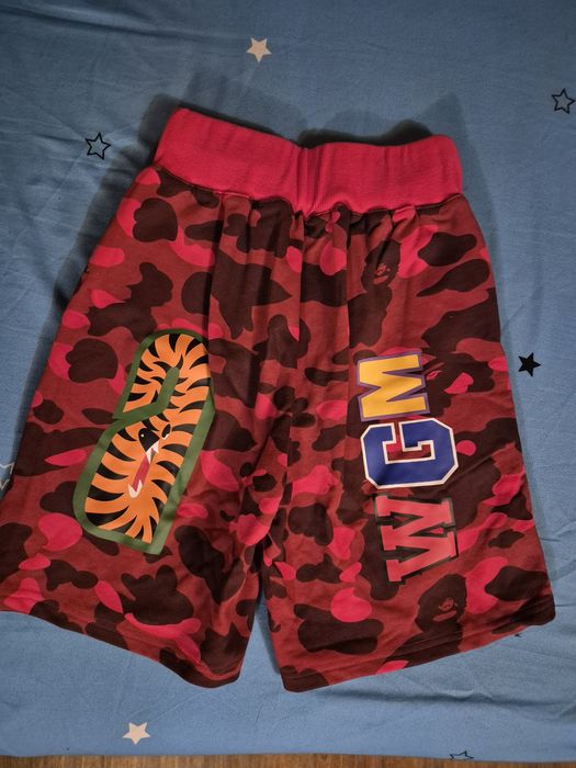 Pantaloni scurți Bape roșii