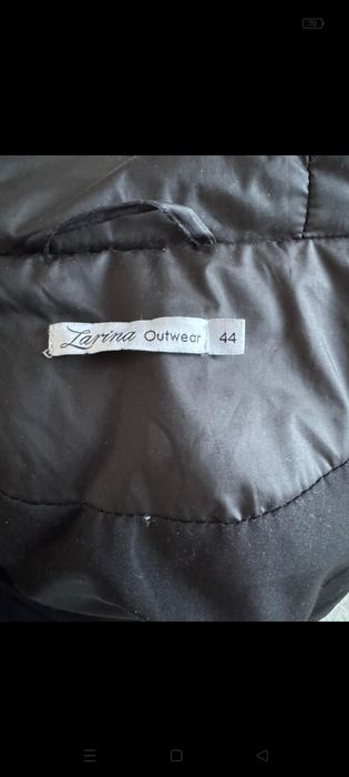 Женская куртка с капюшоном