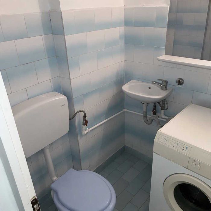 Inchiriez apartament 3 camere decomandat, 80mp , 2 bai , Unirii Nord
