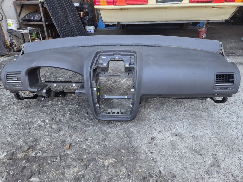 Табло за VW Golf 5