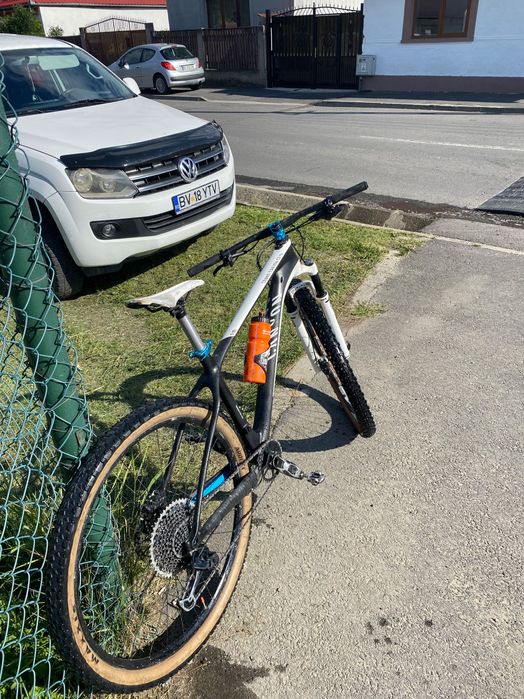 MTB hardtail Canyon full carbon