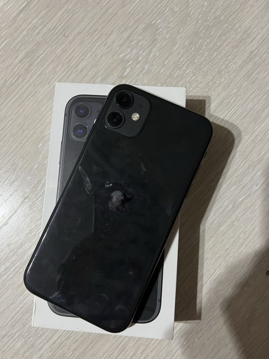 IPhone одиннадцать