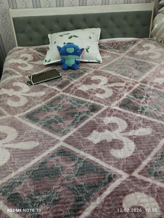 Продаётся двухспальная кровать