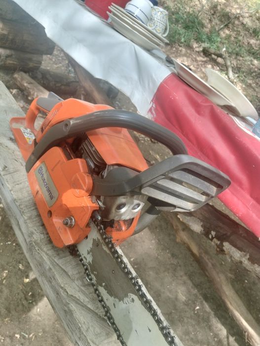 Vând drujbă detali la nr de telefon 0725388573