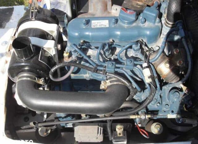 motor pentru bobcat e10