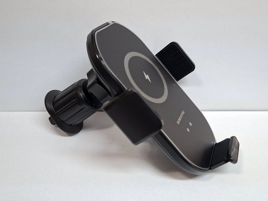 Стойка за кола с безжично зареждане Borofone BH205  стойка за кола