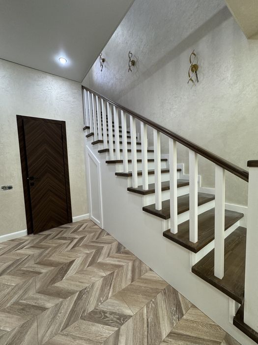 Продается двухуровневый  таунхаус