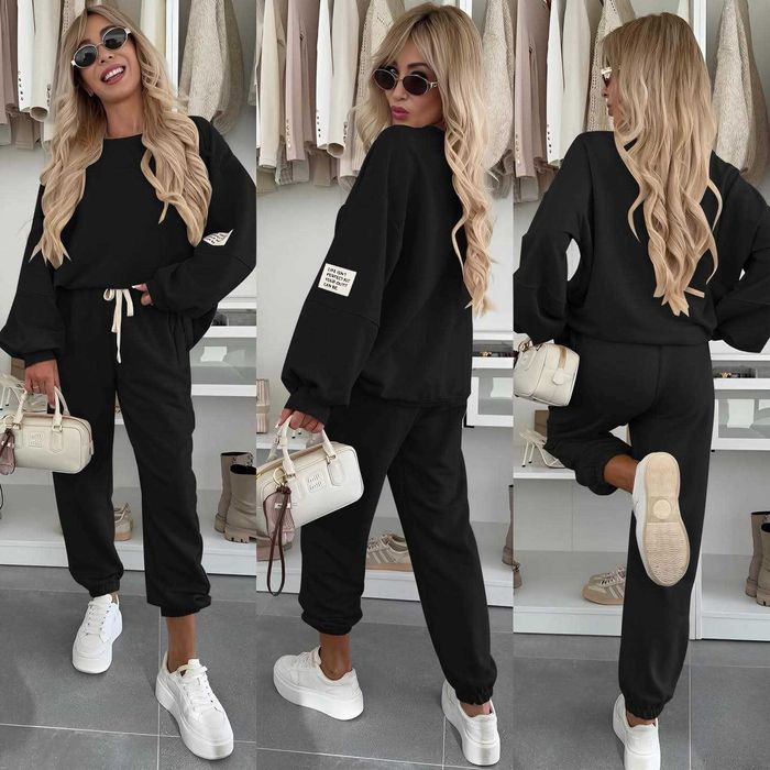 Дамски спортен екип