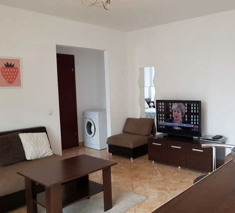 Дава се под наем Тристаен апартамент в Пловдив, Център - 88 кв.м за 341.7 € - Снимка #2