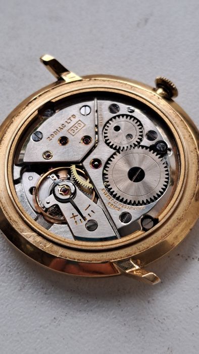 Ceas de Aur 18 K Zodiac