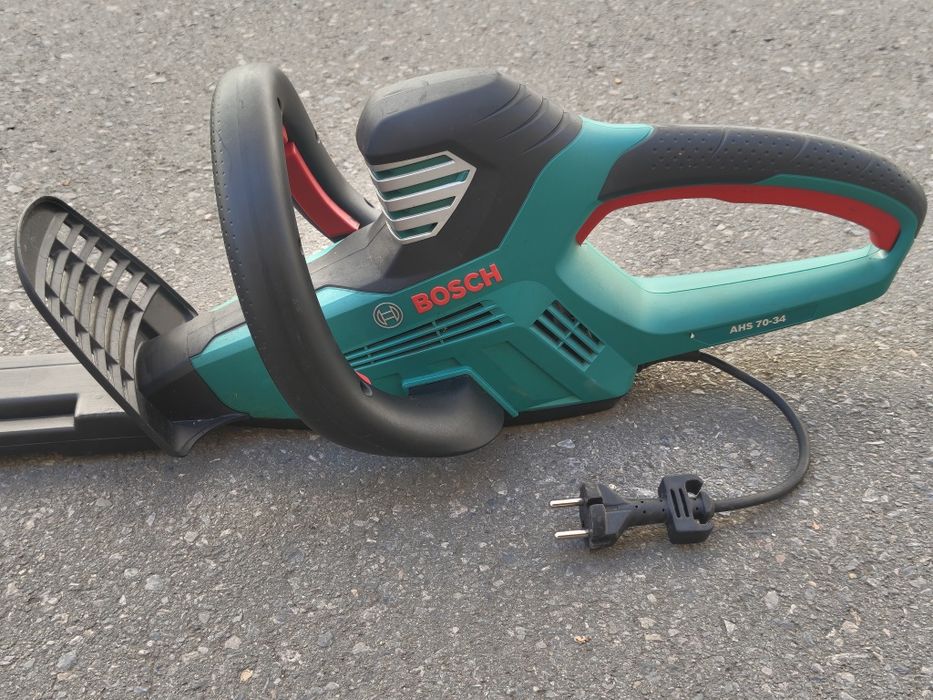 Храсторез Bosch AHS 70-34 700W