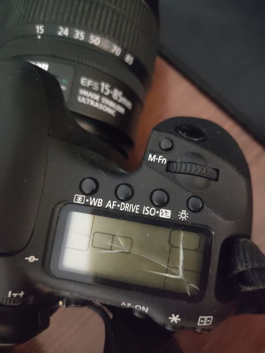 Фотоаппатат Canon EOS 7D