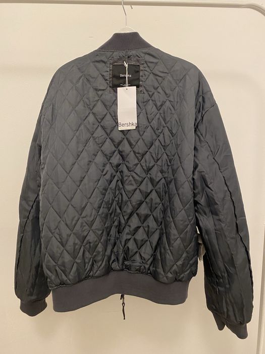 Мужской бомбер Bershka