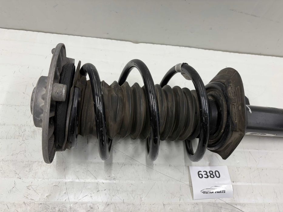 Преден ляв амортисьор БМВ Ф45 Ф46