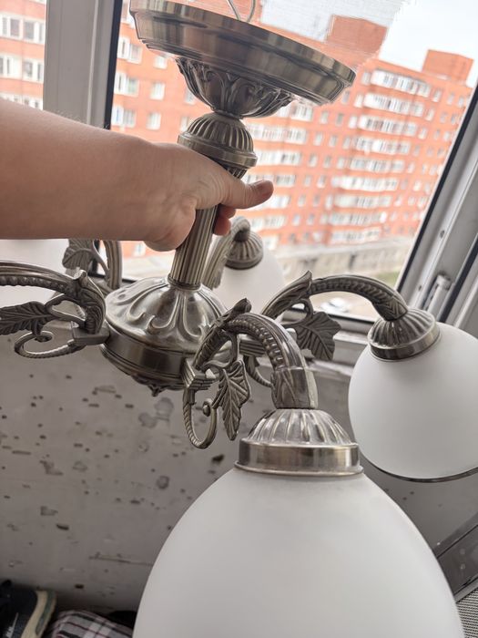 Продам люстру за 5000