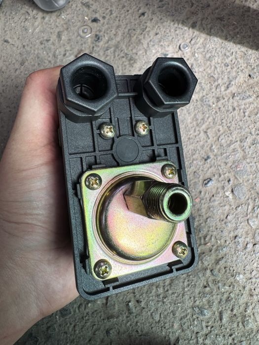 Реле давления для насосной станции