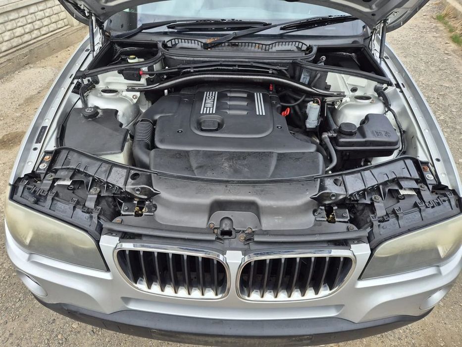 dezmembram bara fata/capota/bmw x3 e83 an 2008