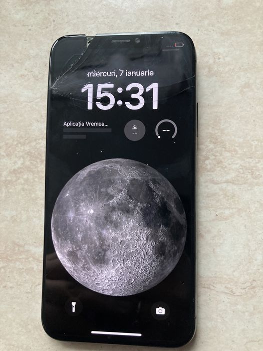 Vand ip x  pentru piese sau cine vrea sa il faca