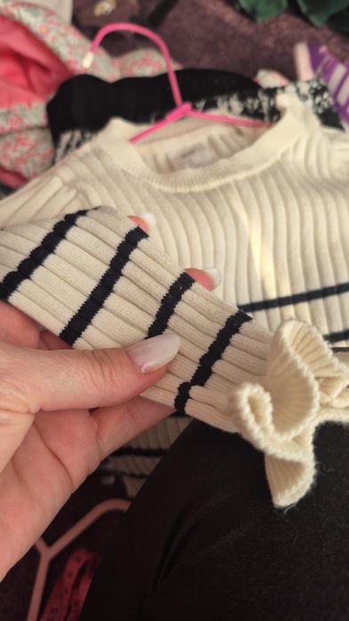 Vand hăinuțe pentru copii