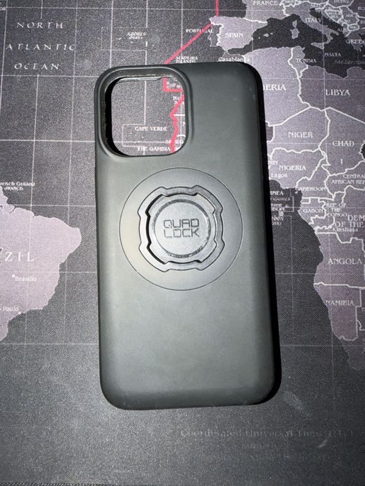 Vand husa QuadLock iPhone 15 Pro Max cu Mag Safe
