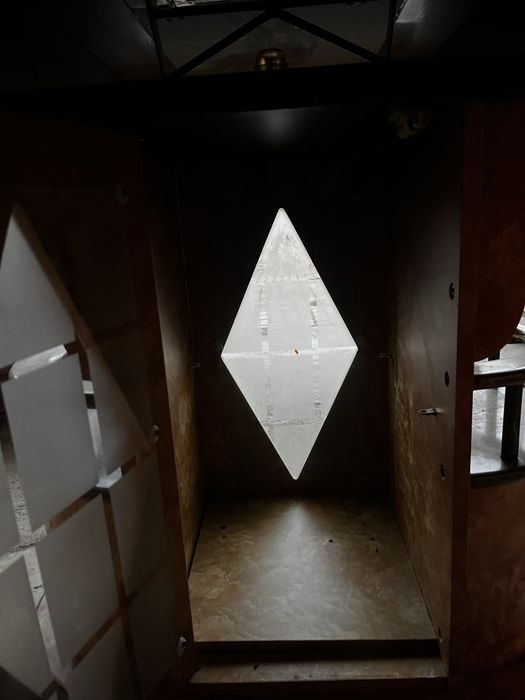 Продается стол из дерева