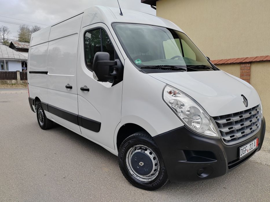 Renault Master 2.3Diesel E5 Fab. 2012 AC 3locuri Model Mediu și Inalt Inchidere centralizata Geamuri electrice Cârlig remorca Distribuție pe Lant