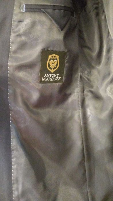 продаю костюм мужской