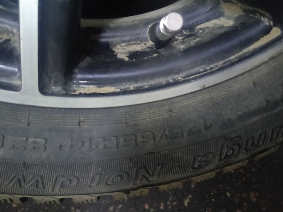 Продам диски с резиной