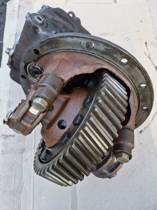 Продаётся передний редуктор Зил 131