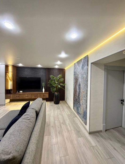 Евро квартира 3/2/4 на: Цум,Ц-7, 110школа