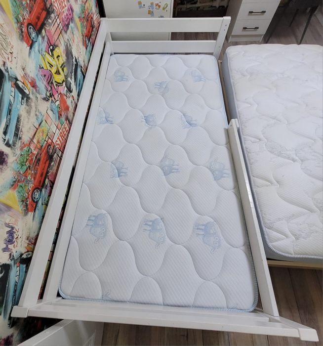 Продам кровать детскую