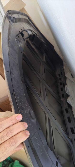 Капот оних холати ало родной капот айби видно на фото