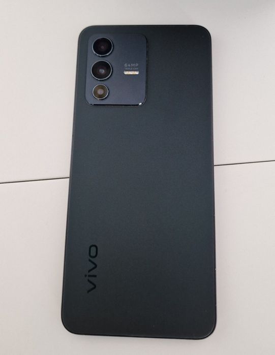 Vivo  v23. 5g. 128.8+8gb.