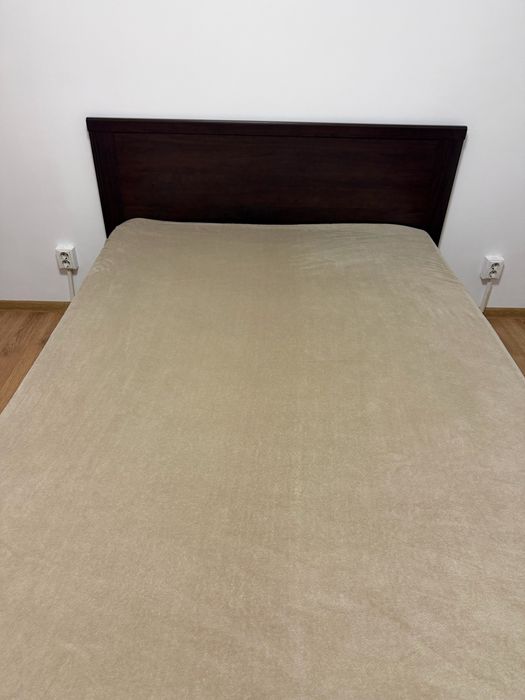 Pat Ikea 140x200cm, saltea inclusa