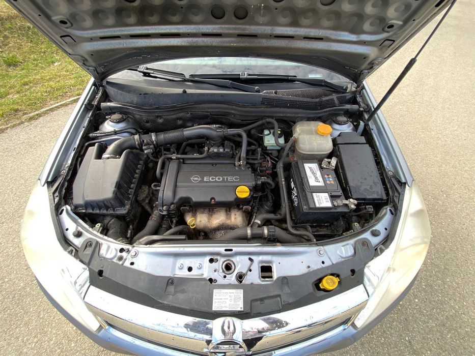 Opel Astra H benzina