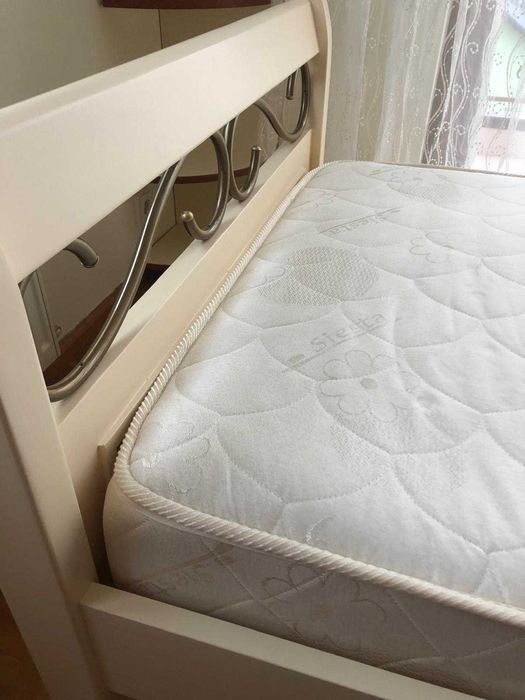 Vand pat MobExpert de o persoana