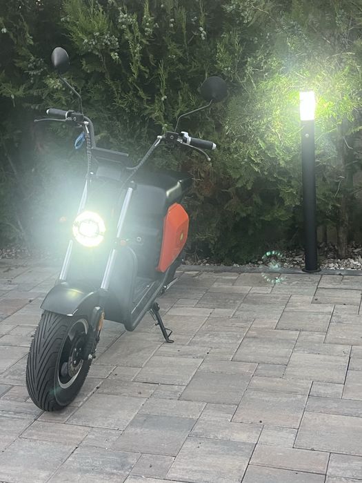 Moped electric fara permis