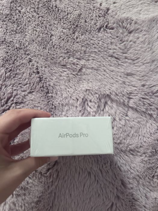 Airpods pro 2.