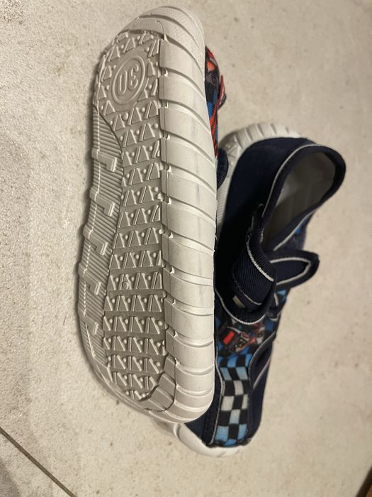 Детски пантофи за момче