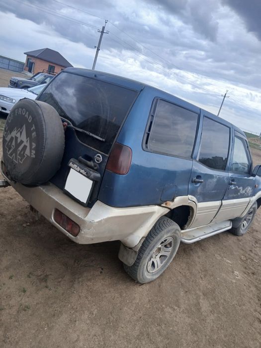 Продам Nissan Mistral
