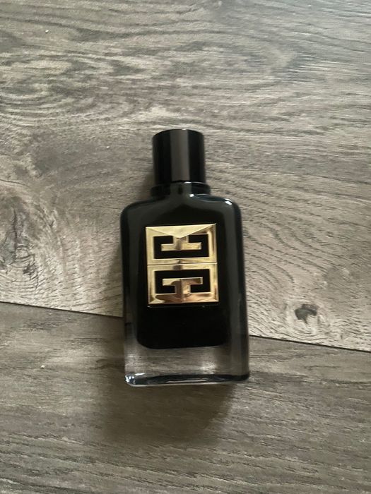 Givenchy society ambree