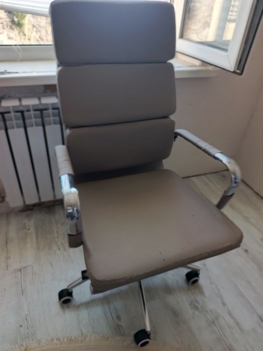 Компъютерное кресло