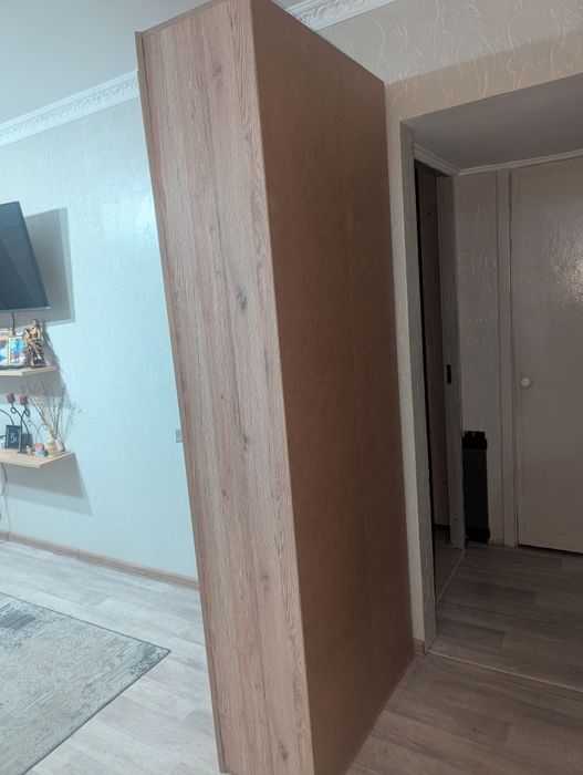 Продам угловой Шкаф