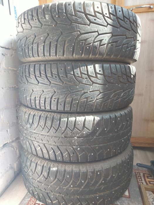 Продам шины комплект