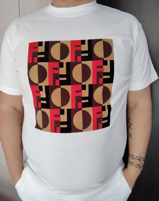 Tricouri Fendi super material