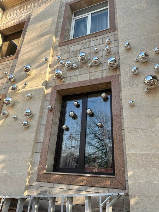 Новогоднее оформление любых входных групп в Алматы (ЖИВЫЕ ФОТО)