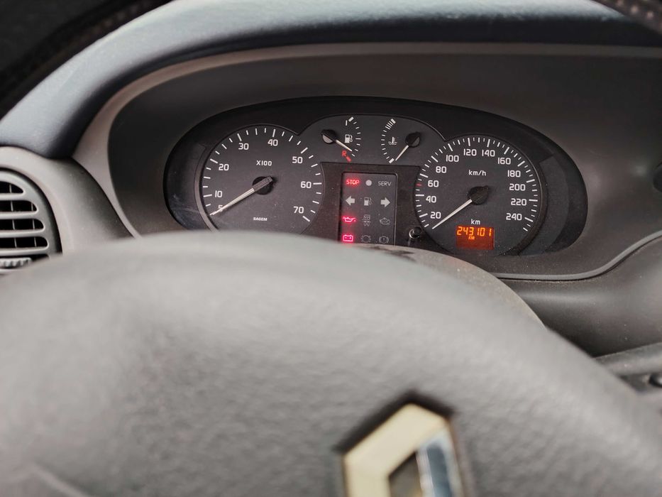 Renault Scenic 1.6 бензин