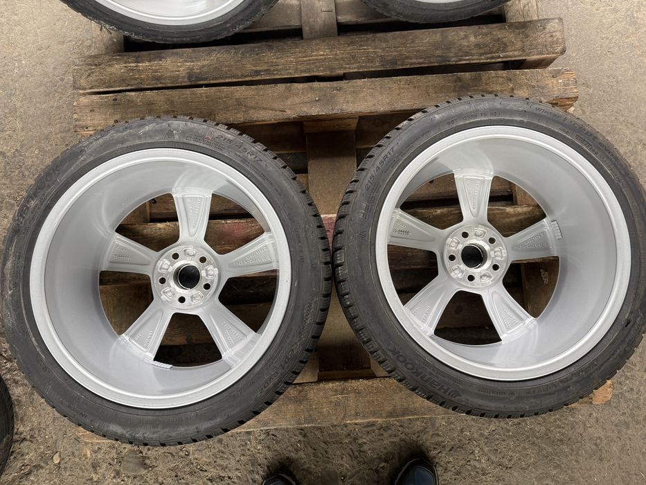 Jante originale Audi A1 Vw Polo Skoda Fabia anvelope iarna 215/45 17