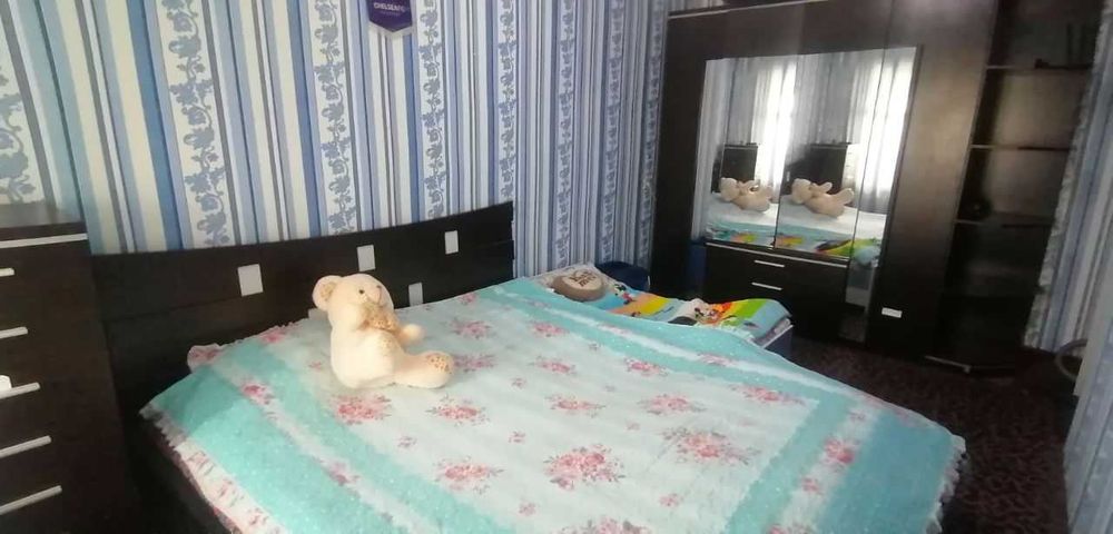 Продаётся 5 комнатная квартира.  5 хонали уй сотилади.